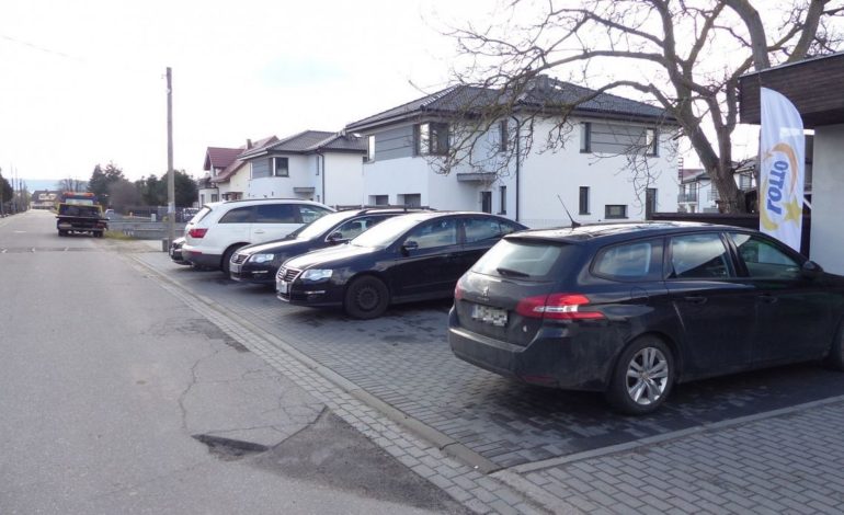 Więcej miejsc do parkowania wzdłuż ulicy Harcerzy oraz Targowej