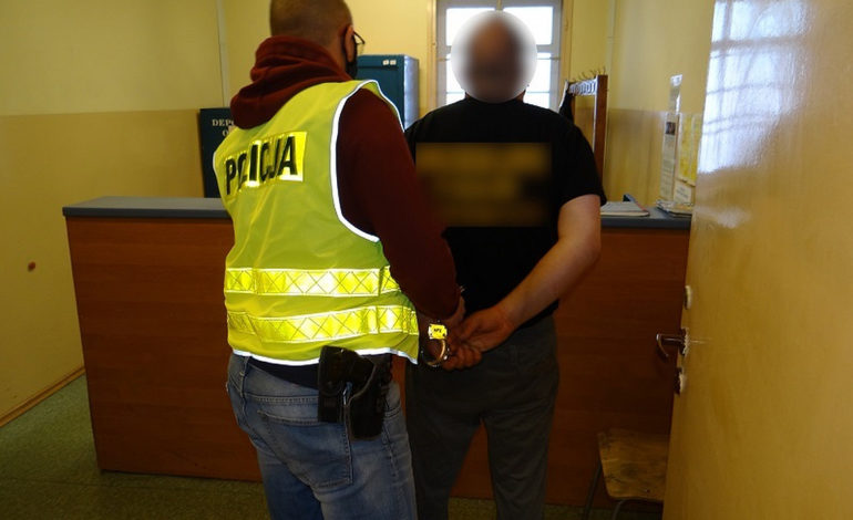 Kolejny kierujący z narkotykami zatrzymany przez lęborskich policjantów