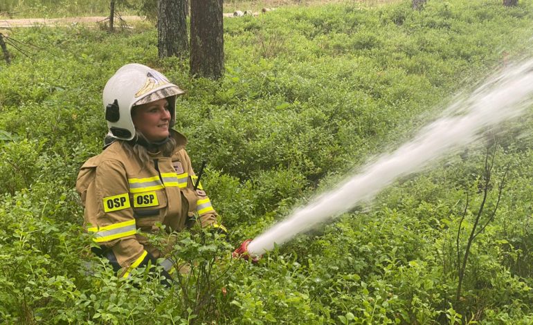 Strażacy działali nad Jeziorem Osowskim. Ćwiczenia gaśnicze „POŻAR 2021”