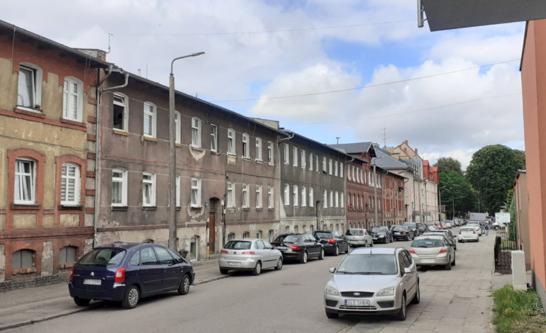 Radny Kuriata apeluje o zakaz palenia w budynkach przy Sienkiewicza
