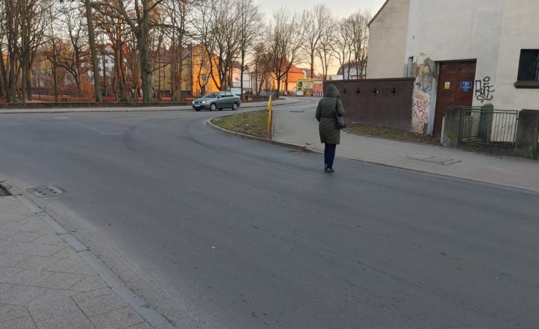 Apel o odmalowanie pasów na Bohaterów Westerplatte