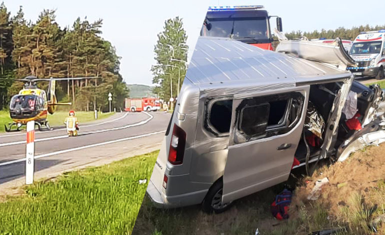 Samochód ciężarowy zderzył się z busem na DK6 w Lęborku.