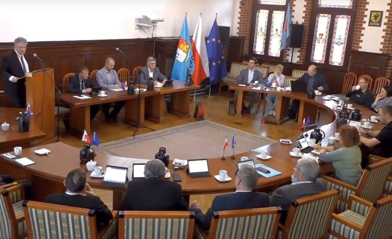 XLIII Sesja Rady Miasta w sprawie środków na dodatki „węglowe” i „inne źródła”