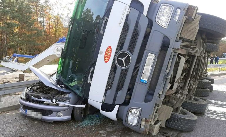 Radny Kuriata sprawdza statystyki wypadków drogowych w Lęborku 