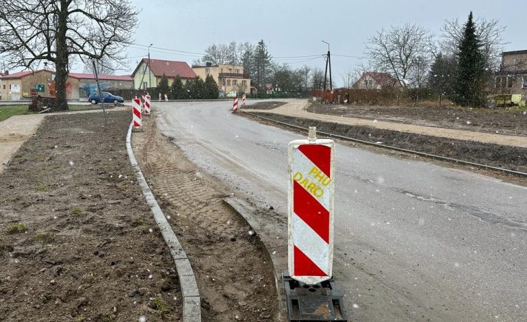 Zaawansowane prace przy budowie drogi powiatowej Garczegorze-Łebień [zdjęcia]