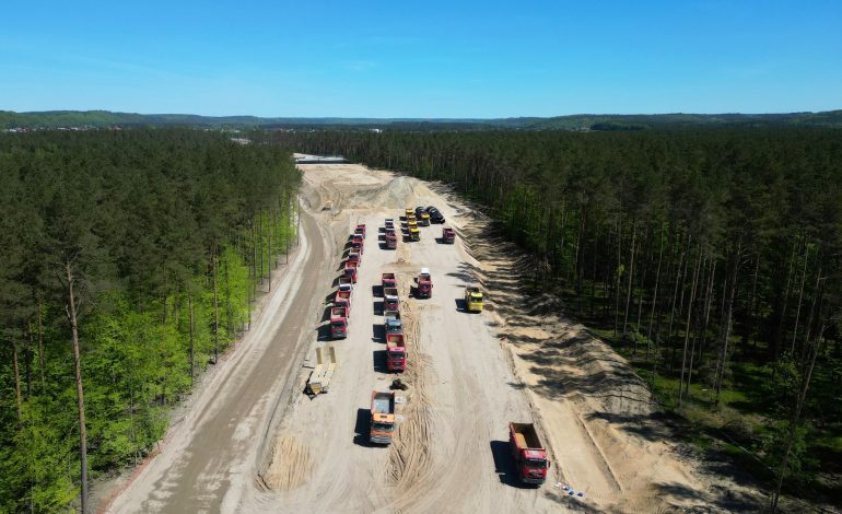  Zobacz najnowsze zdjęcia z drona z budowy drogi S6 na odcinku Leśnice – Bożepole Wielkie!
